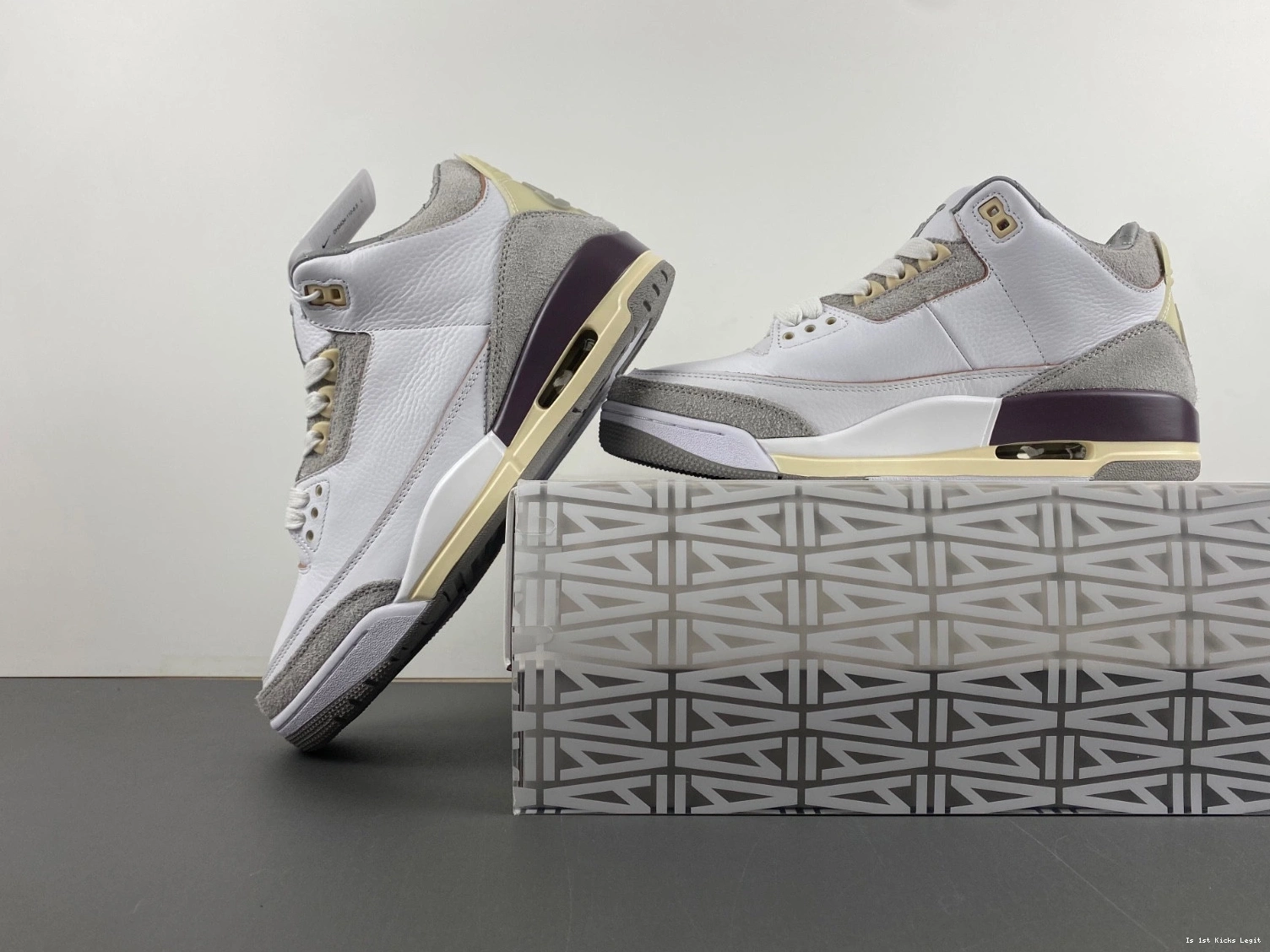 3 Jordan Retro Ma (W) DH3434-110 - Maniére A 1002